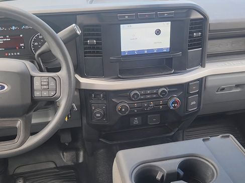 Used 2024 Ford F550 4x4 Crew Cab Super Duty image 17