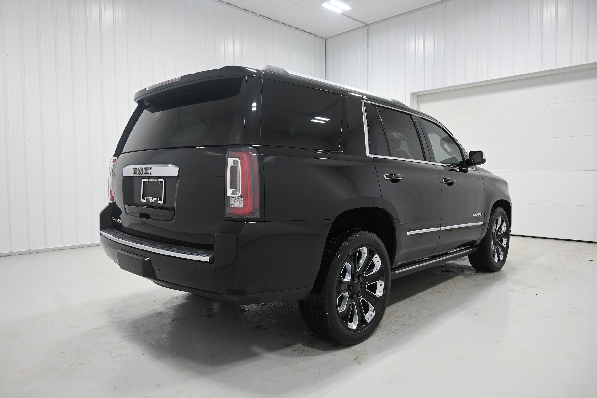 Used 2019 GMC Yukon Denali w/ Denali Ultimate Package AWD/4WD image 39