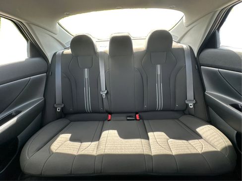 Certified 2024 Hyundai Elantra SEL FWD image 14