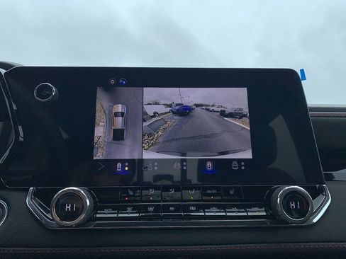 New 2025 Chevrolet Colorado Z71 w/ Midnight Edition image 23