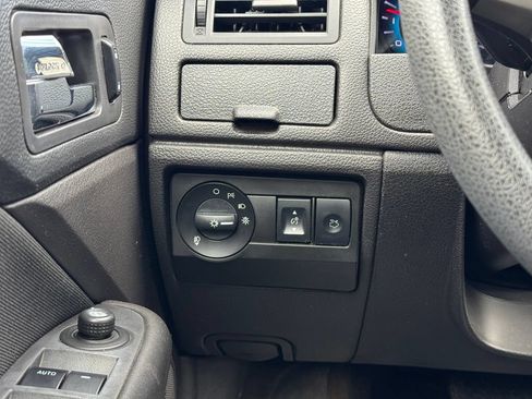 Used 2012 Ford Fusion SE FWD image 31