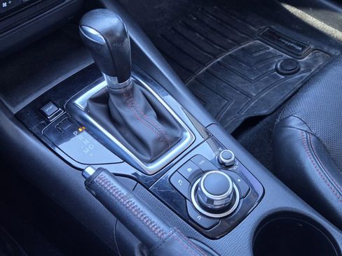 Used 2016 MAZDA MAZDA3 s Grand Touring image 23