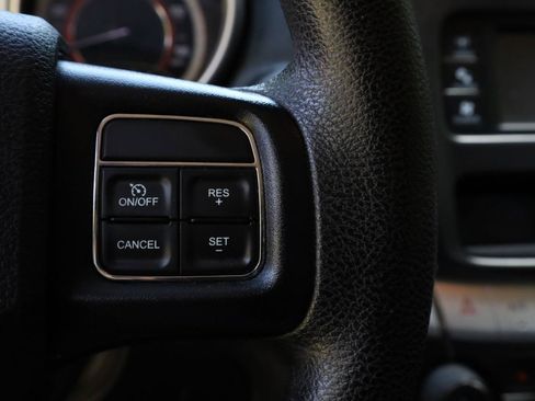 Used 2020 Dodge Journey SE w/ Blacktop Package FWD image 30