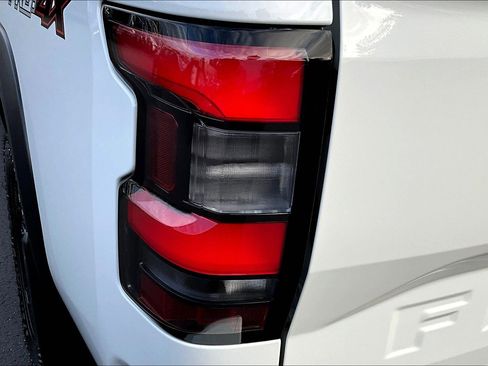 Used 2023 Nissan Frontier PRO-4X w/ Pro-4X Premium Package image 23