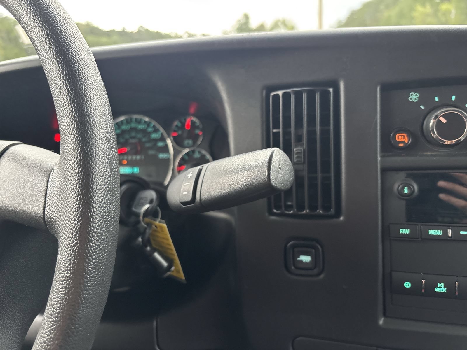 Used 2025 GMC Savana 2500 w/ Driver Convenience Package RWD image 19