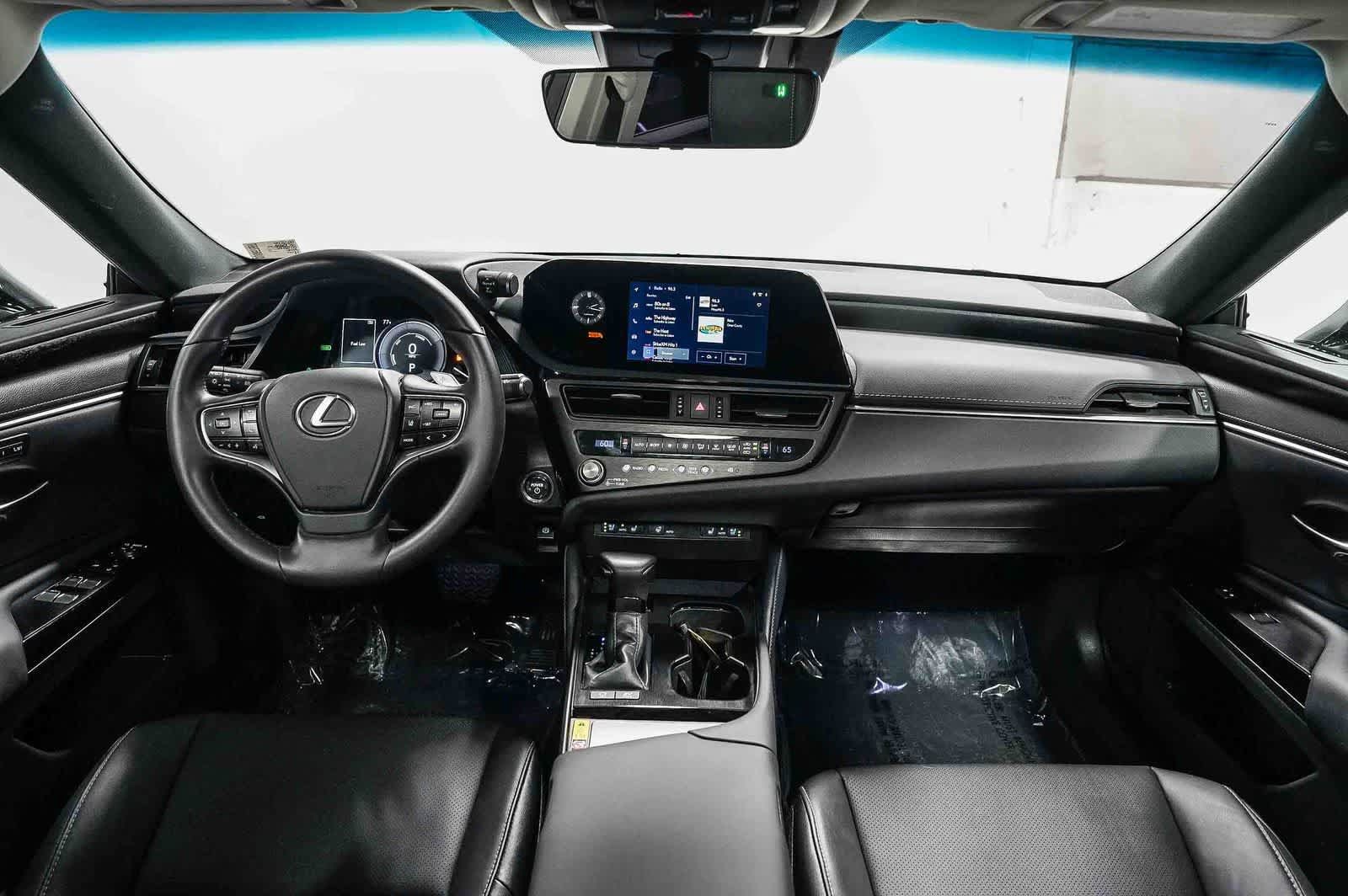 Used 2025 Lexus ES 300h w/ Premium Package FWD image 12