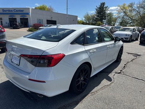 Used 2024 Honda Civic Sport image 4