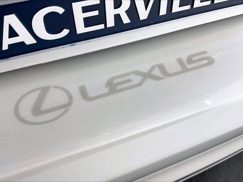 Used 2025 Lexus ES 300h w/ Premium Package image 32