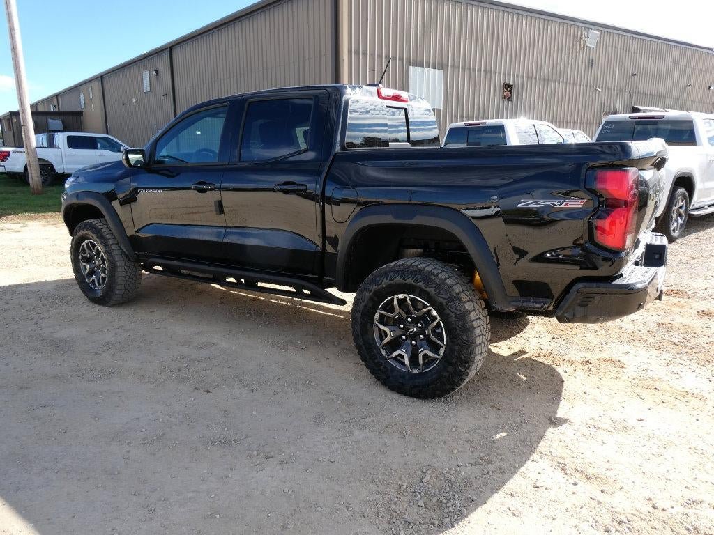 New 2026 Chevrolet Colorado ZR2 w/ Technology Package AWD/4WD image 7