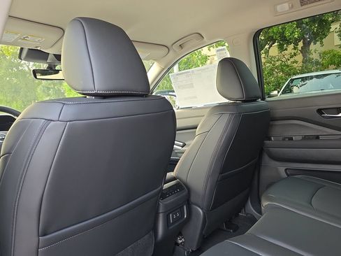 New 2026 Nissan Pathfinder SL FWD image 15
