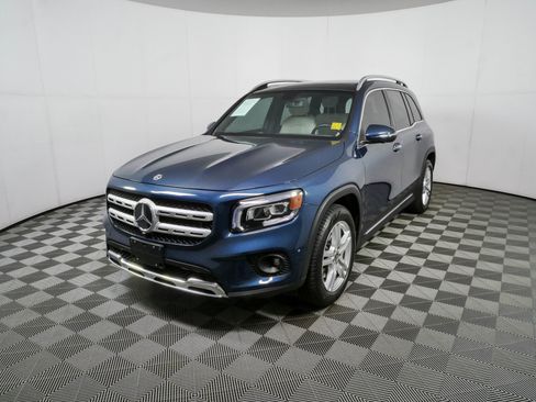 Used 2021 Mercedes-Benz GLB 250 4MATIC image 25