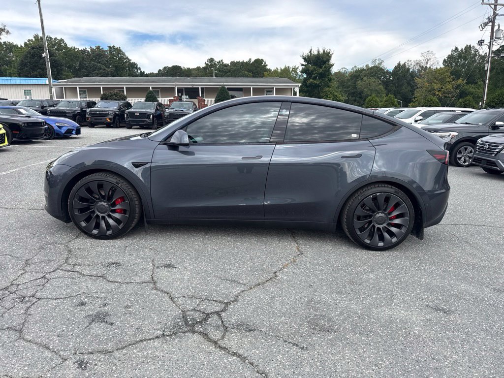 Used 2022 Tesla Model Y Performance AWD/4WD image 2