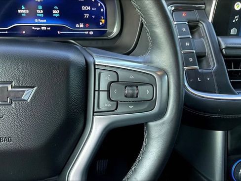 Used 2022 Chevrolet Tahoe Z71 w/ Luxury Package AWD/4WD image 14