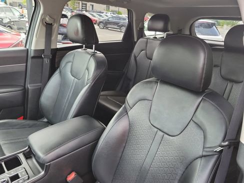 Certified 2022 Kia Sorento EX w/ Panoramic Sunroof Package FWD image 24