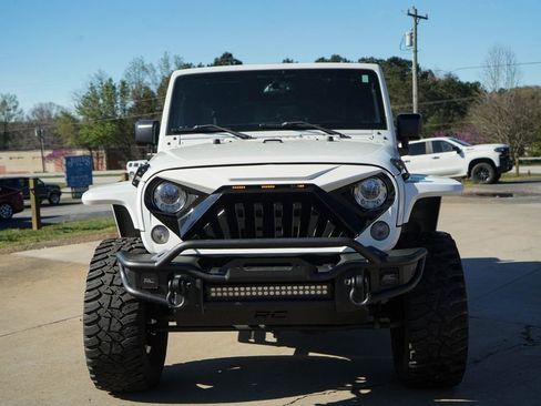 Used 2017 Jeep Wrangler Unlimited Freedom Edition image 10