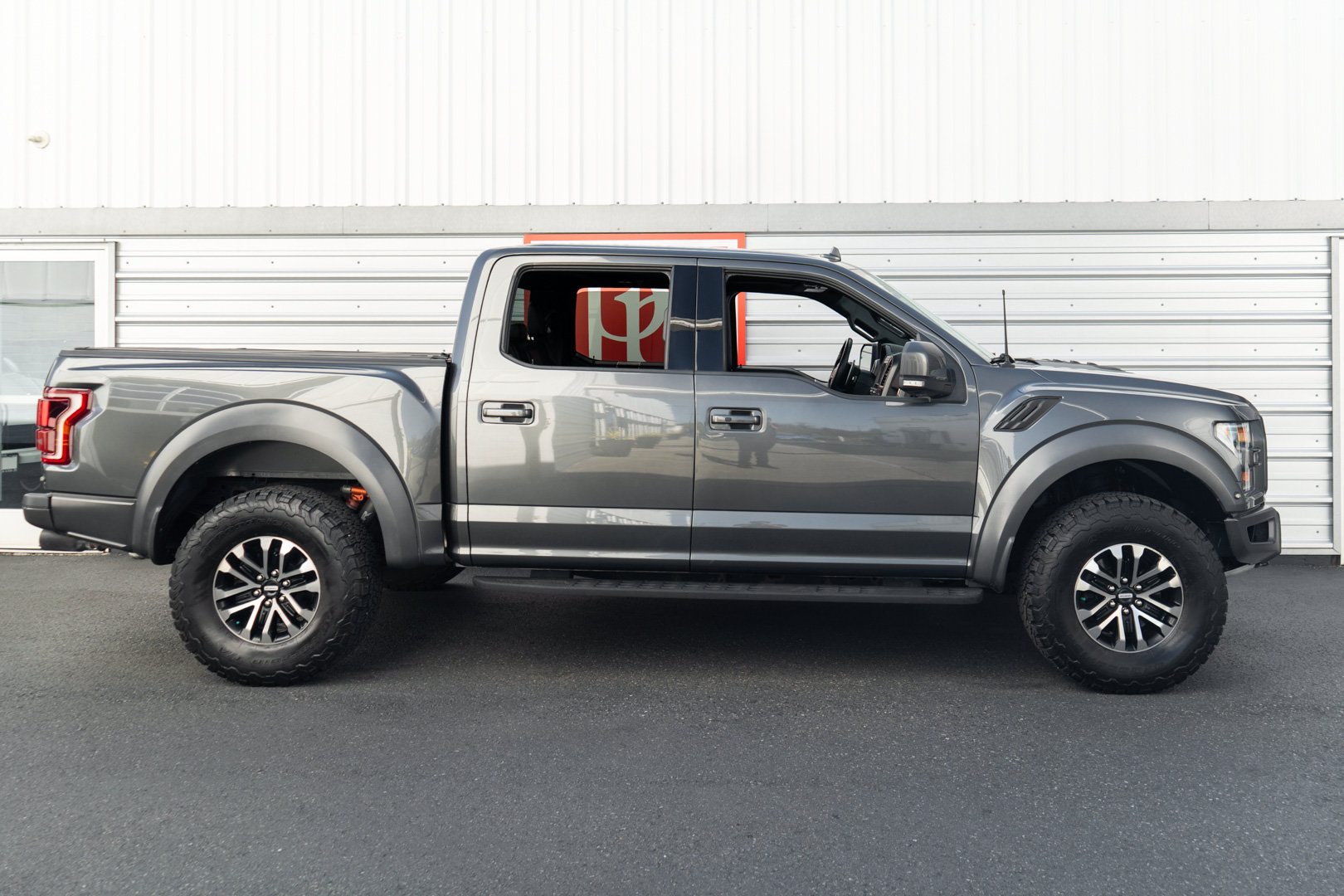 Used 2019 Ford F150 Raptor w/ Equipment Group 802A Luxury AWD/4WD image 44