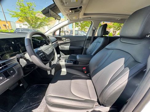 Certified 2026 Kia Sportage SX FWD image 16