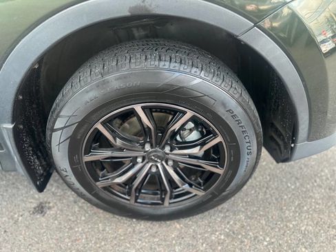 Used 2013 Toyota RAV4 XLE image 25