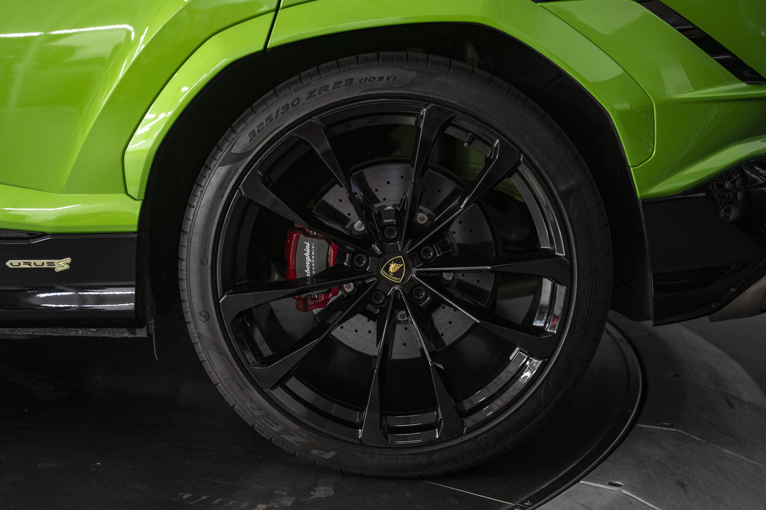 Used 2024 Lamborghini Urus S AWD/4WD image 15