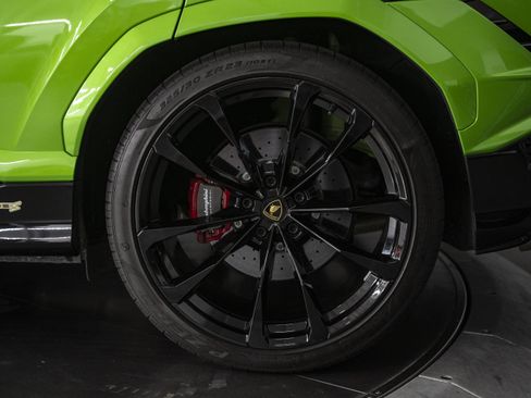 Used 2024 Lamborghini Urus S AWD/4WD image 15