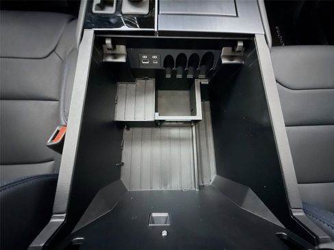 New 2025 Toyota Tundra Platinum image 39