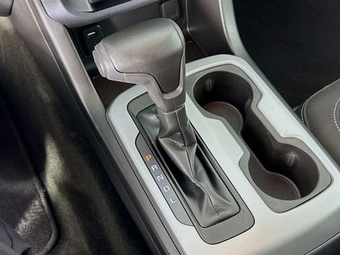 Used 2018 Chevrolet Colorado LT RWD image 18