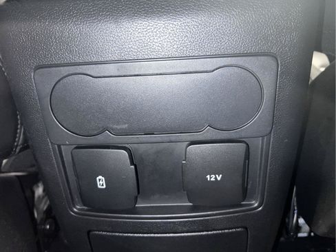 Used 2024 Ford Explorer XLT w/ Equipment Group 202A AWD/4WD image 24