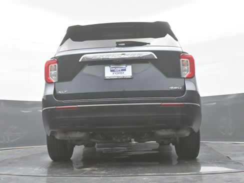 Used 2022 Ford Explorer XLT image 44