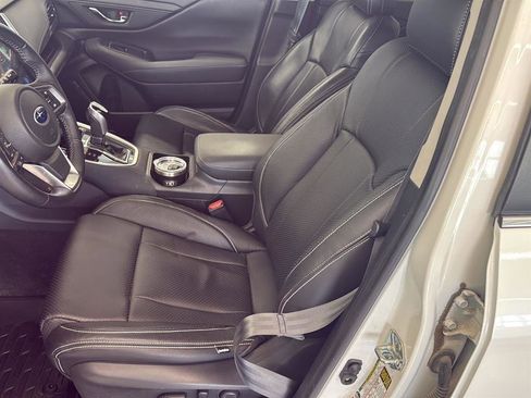 Used 2020 Subaru Outback Premium image 7