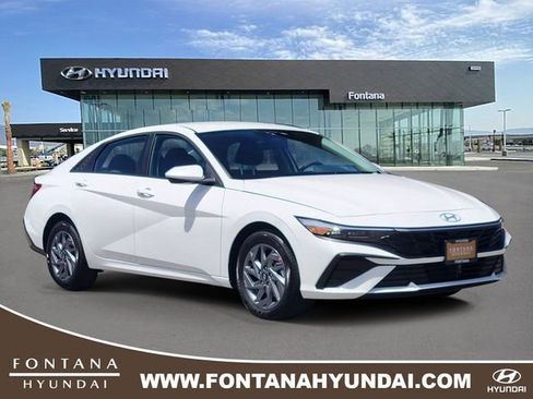 New 2026 Hyundai Elantra Hybrid FWD image 1