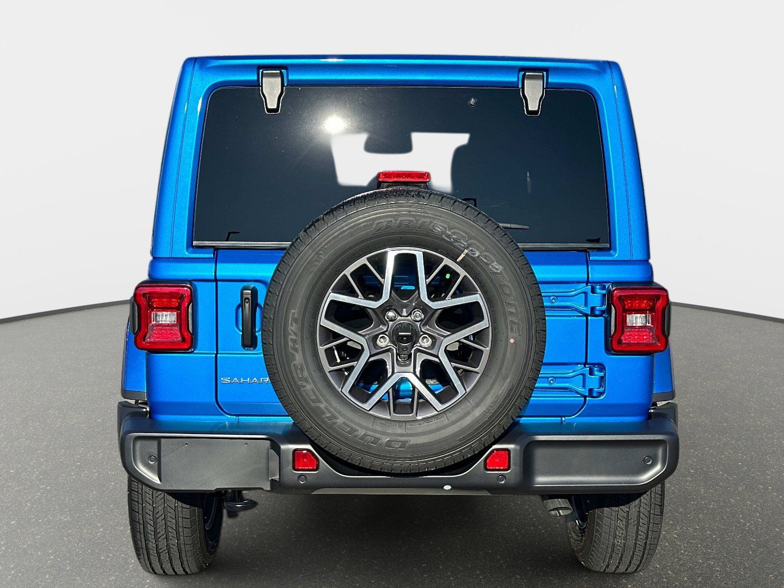 New 2025 Jeep Wrangler Unlimited Sahara w/ Safety Group AWD/4WD image 5
