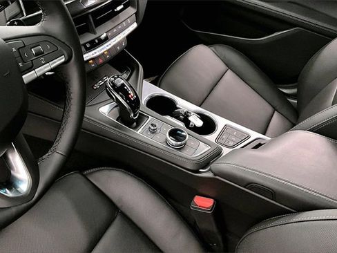 Used 2025 Cadillac CT4 Premium Luxury image 15