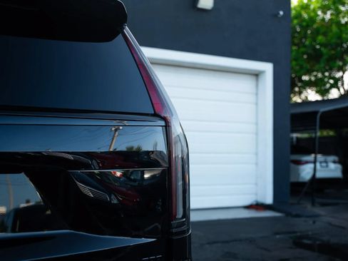Used 2021 Cadillac Escalade ESV Sport AWD/4WD image 22