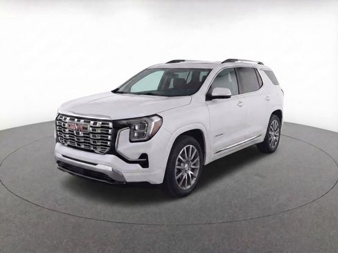 Used 2026 GMC Terrain Denali image 1
