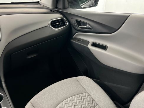 Used 2024 Chevrolet Equinox LS FWD image 11