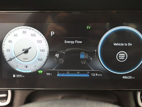 Used 2023 Hyundai Elantra Limited w/ Preferred Accessory Package image 9