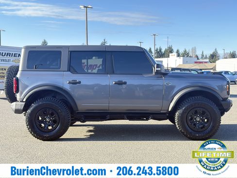 Used 2022 Ford Bronco Wildtrak image 6