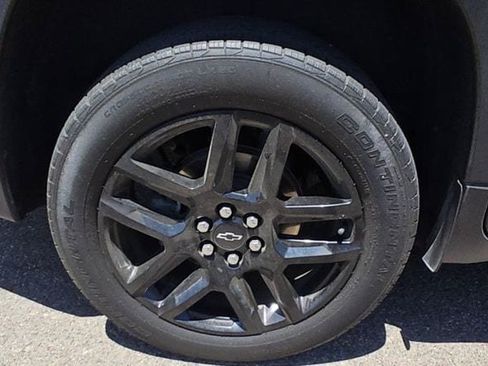 Used 2023 Chevrolet Traverse LS w/ LPO, Cargo Package FWD image 8
