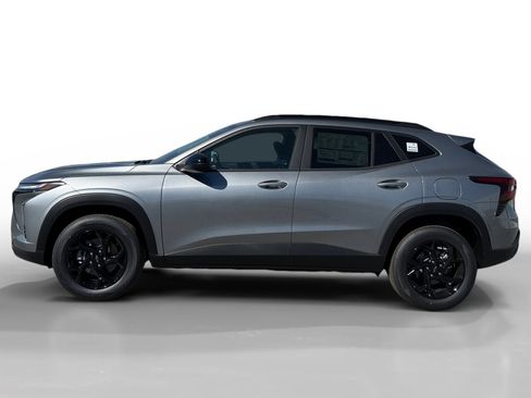 New 2026 Chevrolet Trax LT w/ Driver Confidence Package image 2