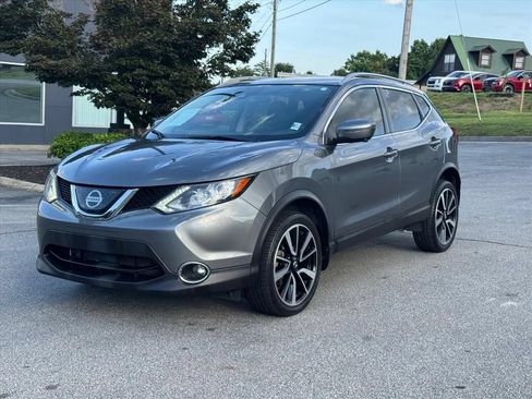 Used 2018 Nissan Rogue Sport SL w/ SL Premium Package FWD image 7