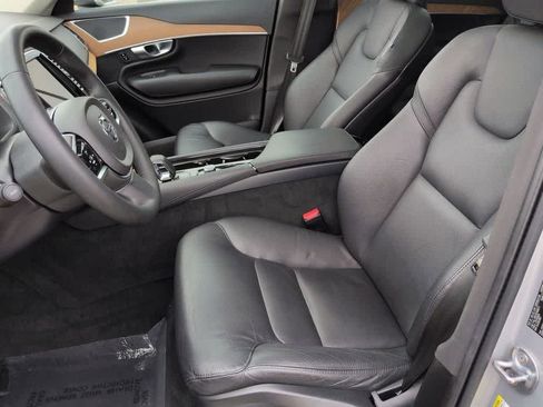 Used 2024 Volvo XC90 B5 Plus AWD/4WD image 16
