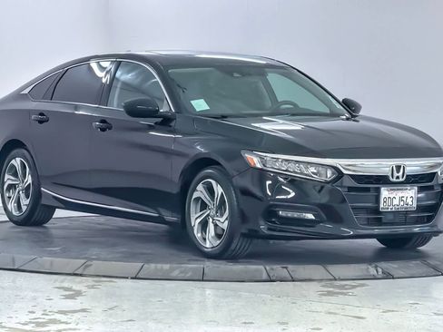 Used 2018 Honda Accord EX image 9