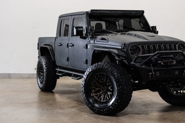Used 2025 Jeep Gladiator Sport AWD/4WD image 29
