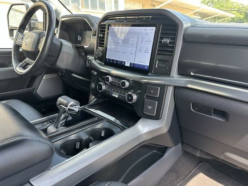 Used 2022 Ford F150 Lariat w/ Max Trailer Tow Package image 17