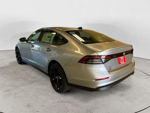 New 2025 Honda Accord SE image 3