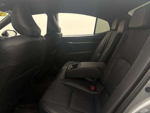 Used 2026 Toyota Camry XSE FWD image 36