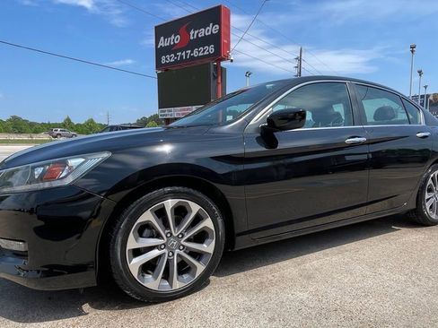 Used 2014 Honda Accord Sport image 4