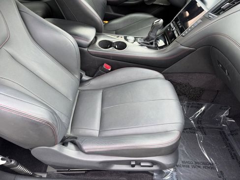 Used 2022 INFINITI Q60 Red Sport 400 w/ Carbon Fiber Package image 27