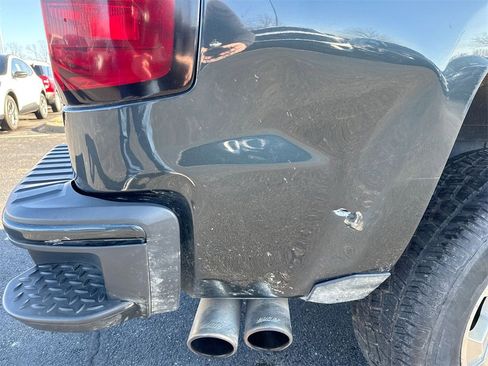 Used 2019 Chevrolet Silverado 1500 LT w/ All Star Edition image 36