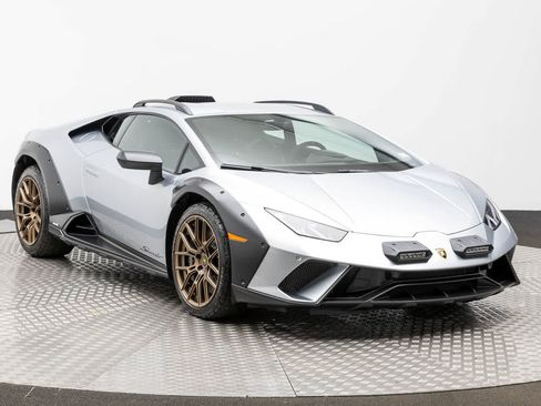 Used 2024 Lamborghini Huracan Sterrato image 60